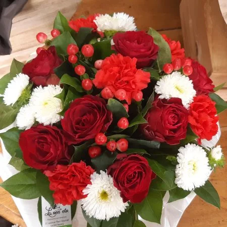 Bouquet Saint Valentin Rouge et blanc, par La Ros'oir, fleuriste à Nancy