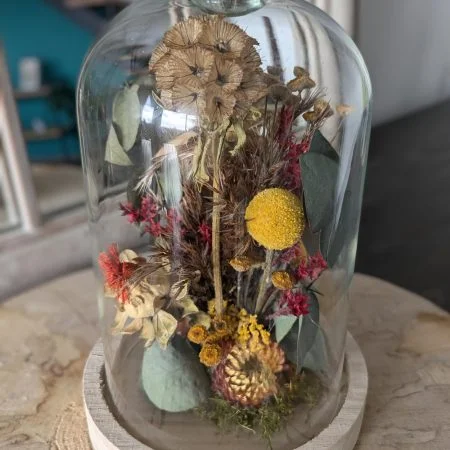 Cloche fleurs séchées, par La Fabrik à Fleurs, fleuriste à Breteil